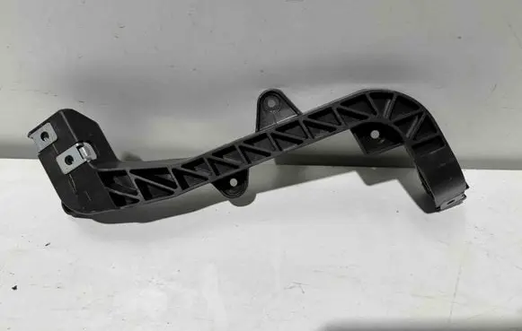 Mercedes-Benz GLE (W166 - C292) Bottom radiator support slam panel A1666263631