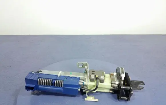 Volkswagen PASSAT B6 Holder (bracket) 3C9827384E