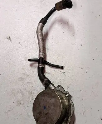 Audi A6 S6 C6 4F Vacuum pump 700906080 057145100AC 06T1110541