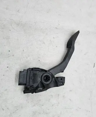 Volvo S60 Accelerator throttle pedal SPEED31329061 31329061
