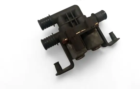 BMW X5 F15 Coolant heater control valve 6910544