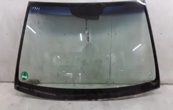 KIA Rio Front windscreen/windshield window 