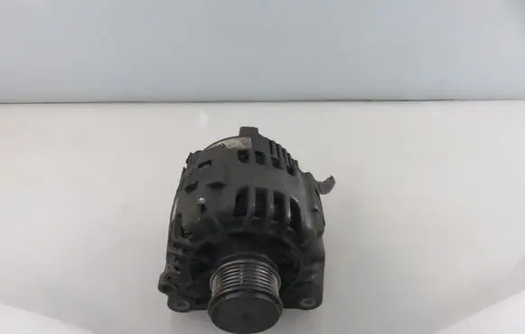 Audi A3 S3 8L Generator/alternator 437317