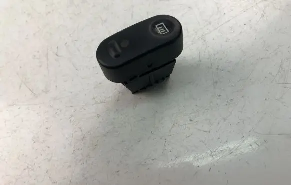 Renault Clio IV Windscreen/window heater switch M1256