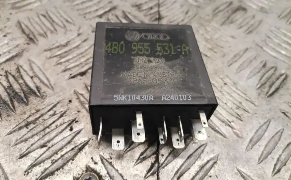 Volkswagen Golf IV Window control relay 4b0955531a