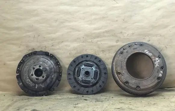 Audi A3 S3 8L Clutch set kit 06A141031J 06A141025