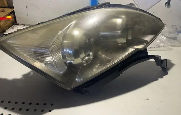 Honda CR-V Headlight/headlamp