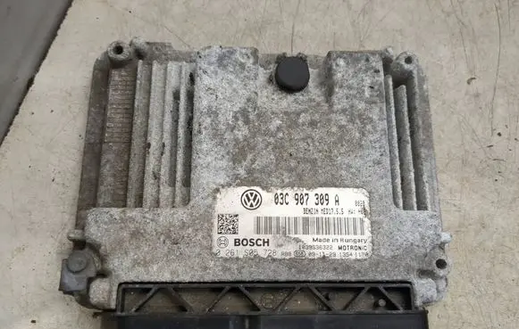 Volkswagen Golf VI Engine control unit/module 03C907309A 1039S36322 0261S05728