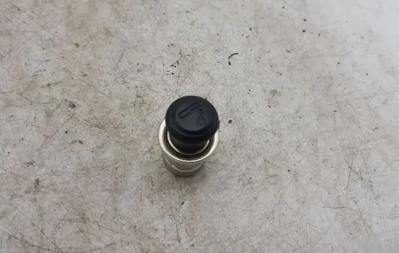 Toyota Avensis Verso Cigarette lighter NOCODE