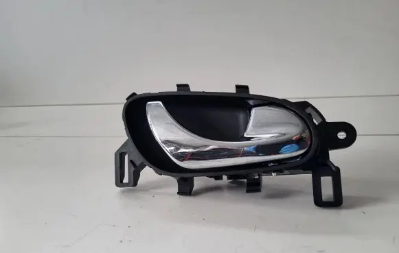 Nissan Qashqai Front door interior handle 806704EA0