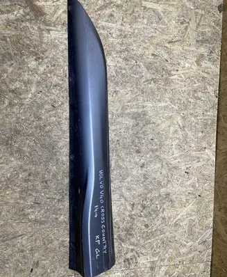 Volvo V40 Cross country Side skirt rear trim 