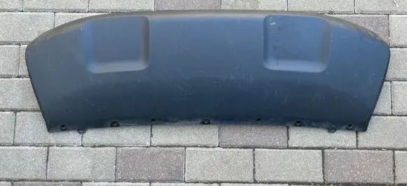 Front bumper lip