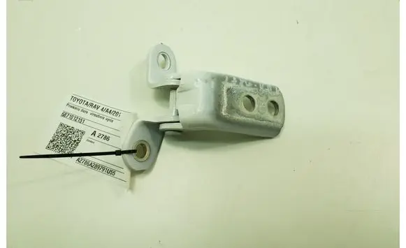 Toyota RAV 4 (XA40) Front door upper hinge 6871012151