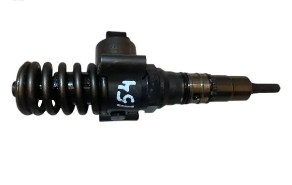 Audi A4 S4 B7 8E 8H Fuel injector 03G130073G 0414720404 0414720454