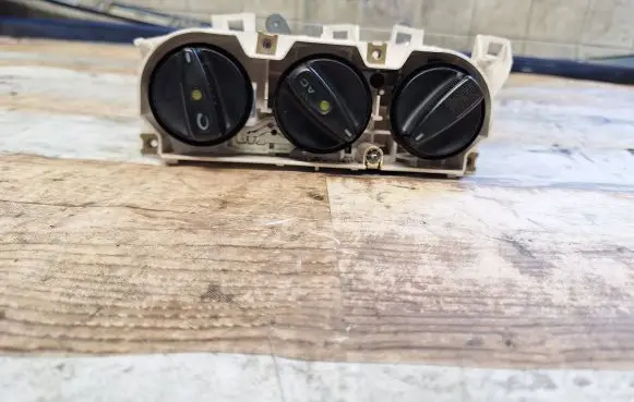 Seat Alhambra (Mk1) Climate control unit 96NW18D451A