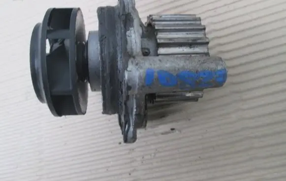 Volkswagen Golf IV Water pump