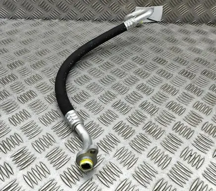 Volvo XC40 Air conditioning (A/C) pipe/hose 31694882