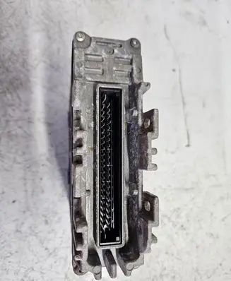 Volkswagen Golf III Engine control unit/module 037906024AG DF05661 00DF041264