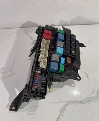 Toyota Prius (XW20) Fuse module