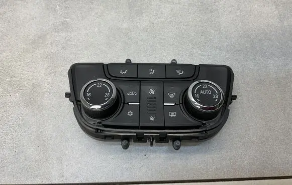 Opel Mokka X Climate control unit 39081563