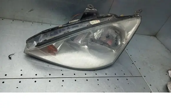Ford Focus C-MAX Front reflector 