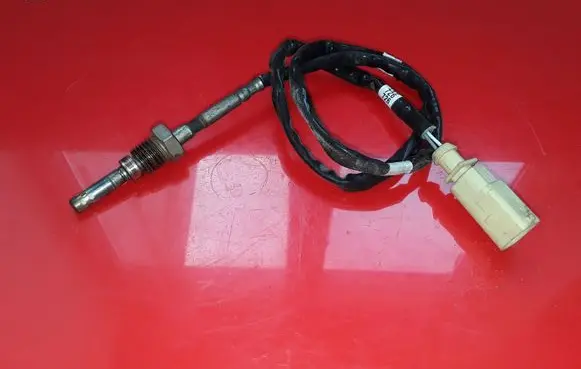 Skoda Octavia Mk3 (5E) Exhaust gas temperature sensor 04L906088B