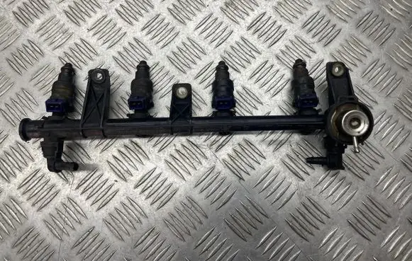 Renault Megane II Fuel main line pipe 7700864726