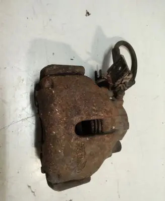 Volkswagen PASSAT B5.5 Front brake caliper
