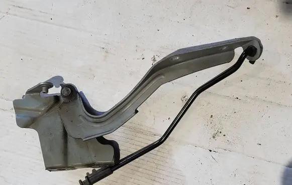 Nissan Note (E12) Engine bonnet/hood hinges 