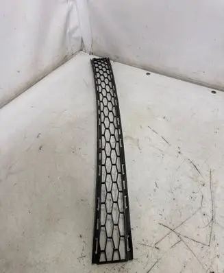 Maserati Ghibli Front bumper upper radiator grill