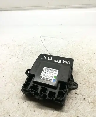 Mercedes-Benz B W245 Comfort/convenience module A1698207326 05072342