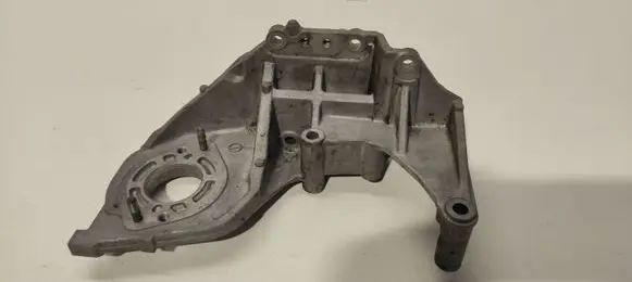 Mazda 5 Fuel pump bracket 