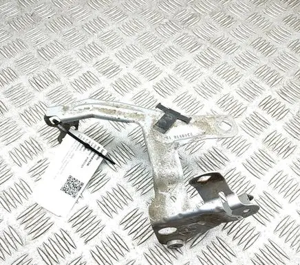 BMW 5 G30 G31 G38 Fender mounting bracket 7349618