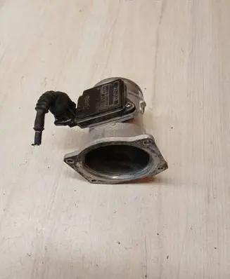 Audi A4 S4 B5 8D Mass air flow meter 037906461B AFH6010A