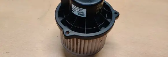 KIA Sorento Heater fan/blower E308830330 A0440139