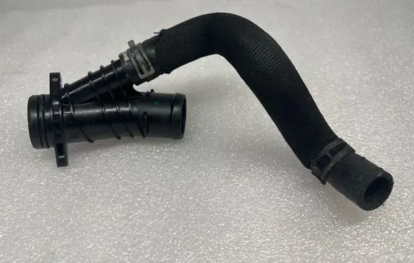 Audi RS5 Engine coolant pipe/hose 06m121147N 8w0121111e 06m121132b