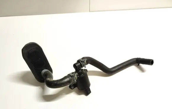 Audi A4 S4 B9 Engine coolant pipe/hose 8W1819372A