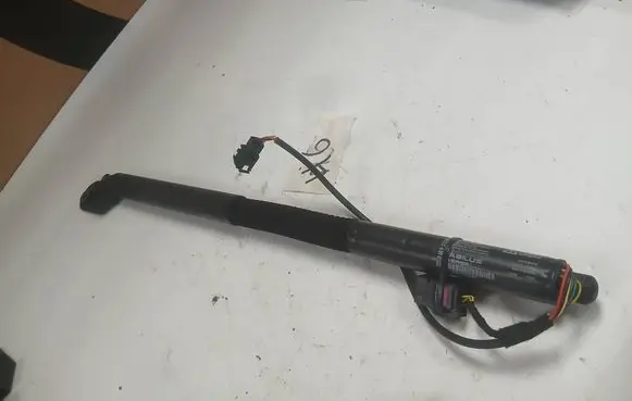 Audi A7 S7 4G Tailgate strut 744252