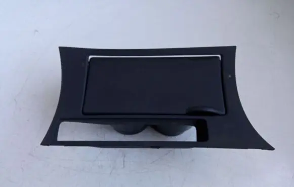 Cup holder front