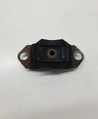 Nissan Qashqai Engine mount bracket 8200358147