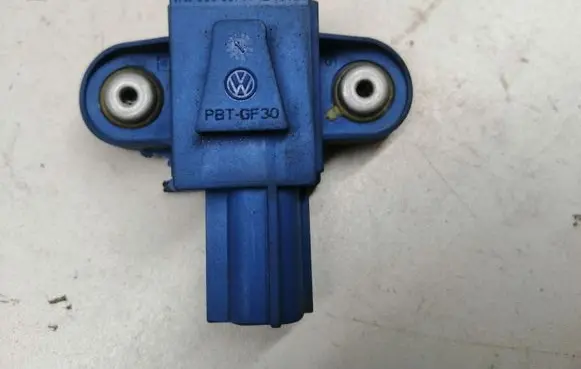 Volkswagen Golf V Airbag deployment crash/impact sensor 1K0955557 1K0955557A