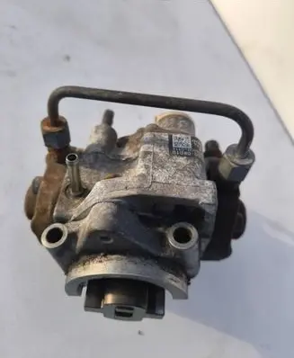 Toyota Avensis T250 Fuel injection high pressure pump 221000R010 HU2940000314