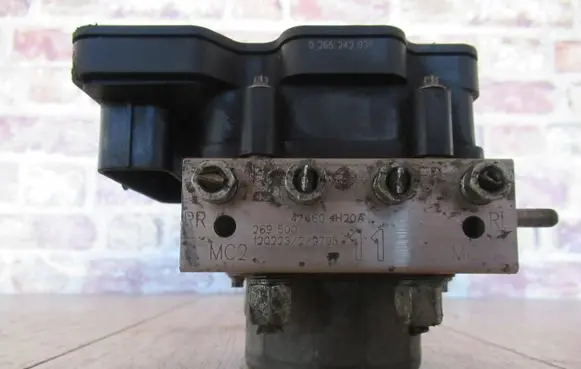 Nissan Micra ABS control unit/module 