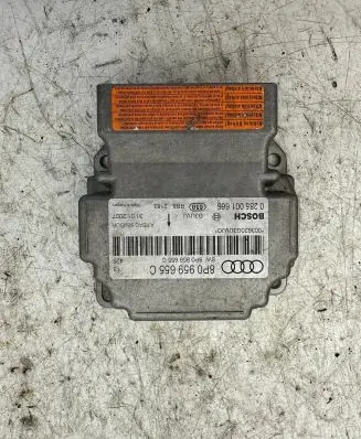 Audi A3 S3 8P Airbag control unit/module 8P0959655C 0285001666