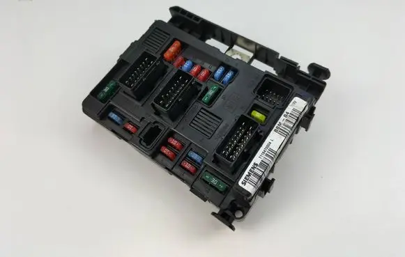 Citroen C3 Fuse module 9650618380 T118470004L