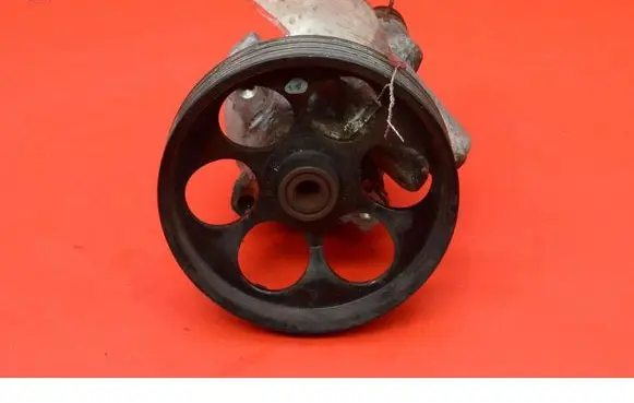 Renault Laguna III Power steering pump