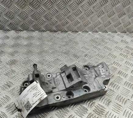 BMW 3 F30 F35 F31 Generator/alternator bracket 8506863