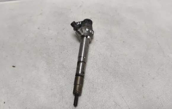 Audi A4 S4 B9 Fuel injector 04L130277AC