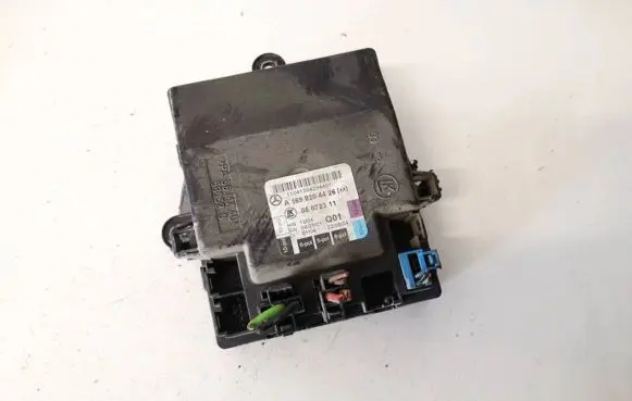 Mercedes-Benz A W169 Door control unit/module a1698204426 05072311
