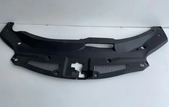Engine bonnet/hood lock trim molding